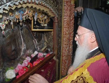 Μυτιλήνη: Χιλιάδες πιστοί και 700 Τούρκοι στο πανηγύρι του Ταξιάρχη στο Μανταμάδο!